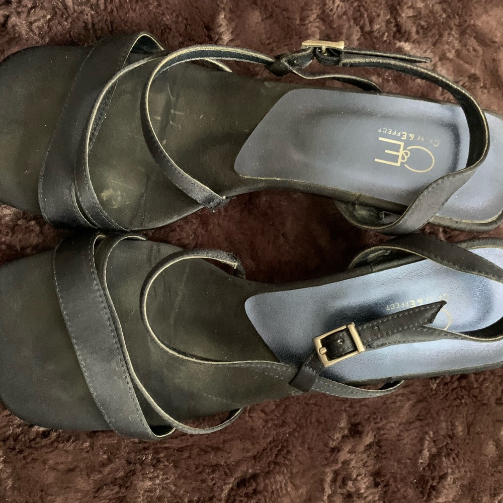 Navy satin shimmer look sandal, size 71/2